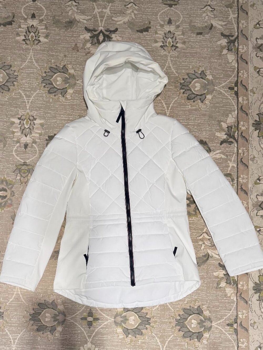 Tommy Hilfiger Women’s White Down Jacket – Size Small